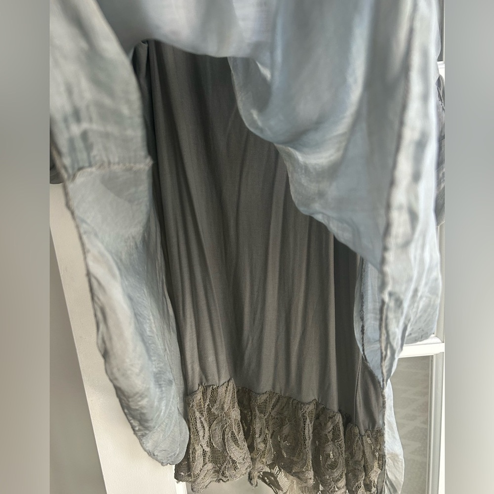 Nina Kendosa Silk Green Gray Blouse with Jersey ruffled Liner in size large NWT - Picture 5 of 16